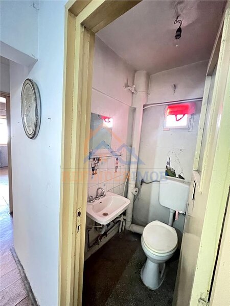 Drumul Taberei, metrou Valea Ialomitei, vanzare apartament 3 camere 2 bai,